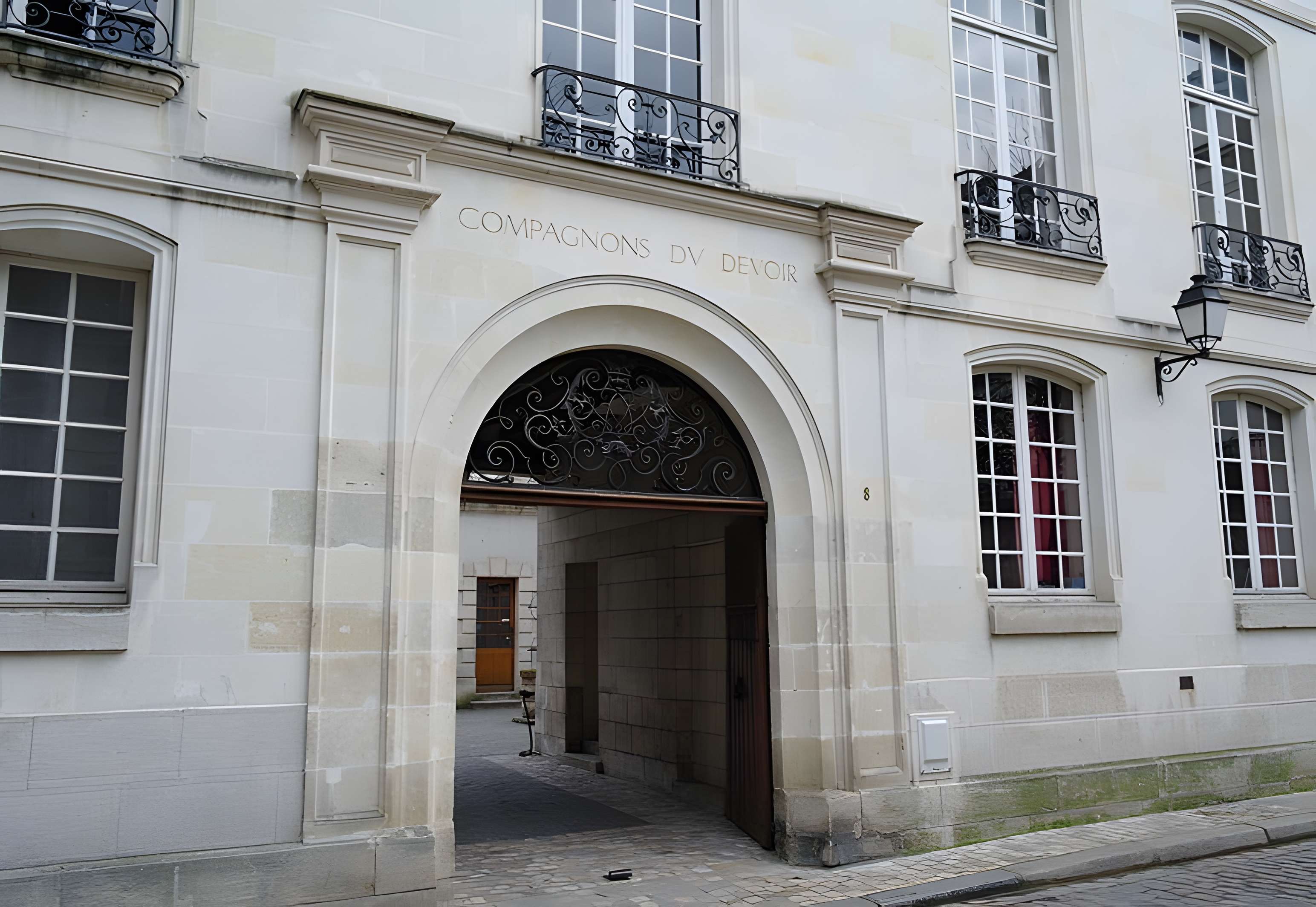 Hôtel, 8 Rue Littré à Tours