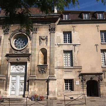 Hôtel-Dieu de Mantes-la-Jolie
