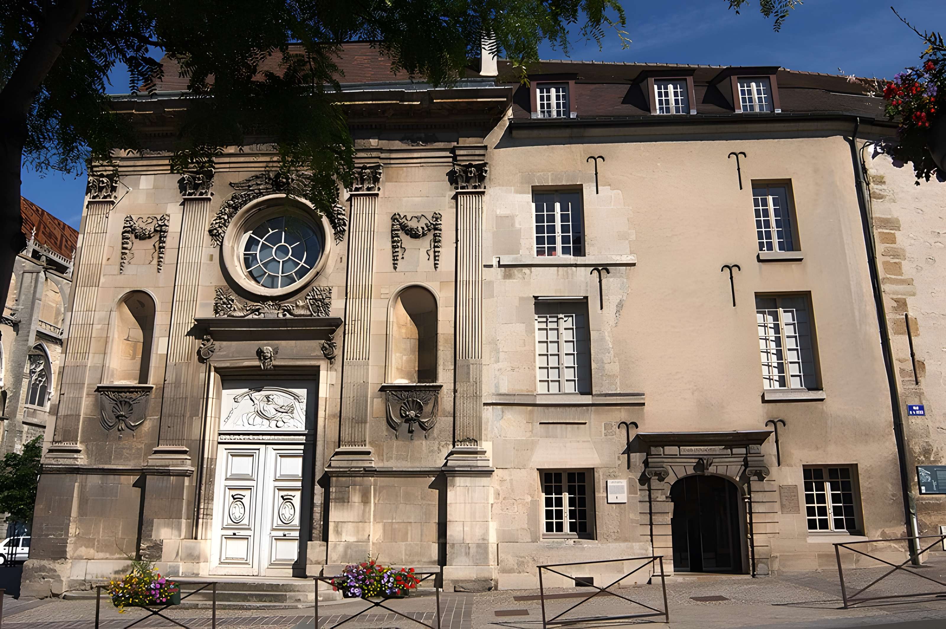 Hôtel-Dieu de Mantes-la-Jolie