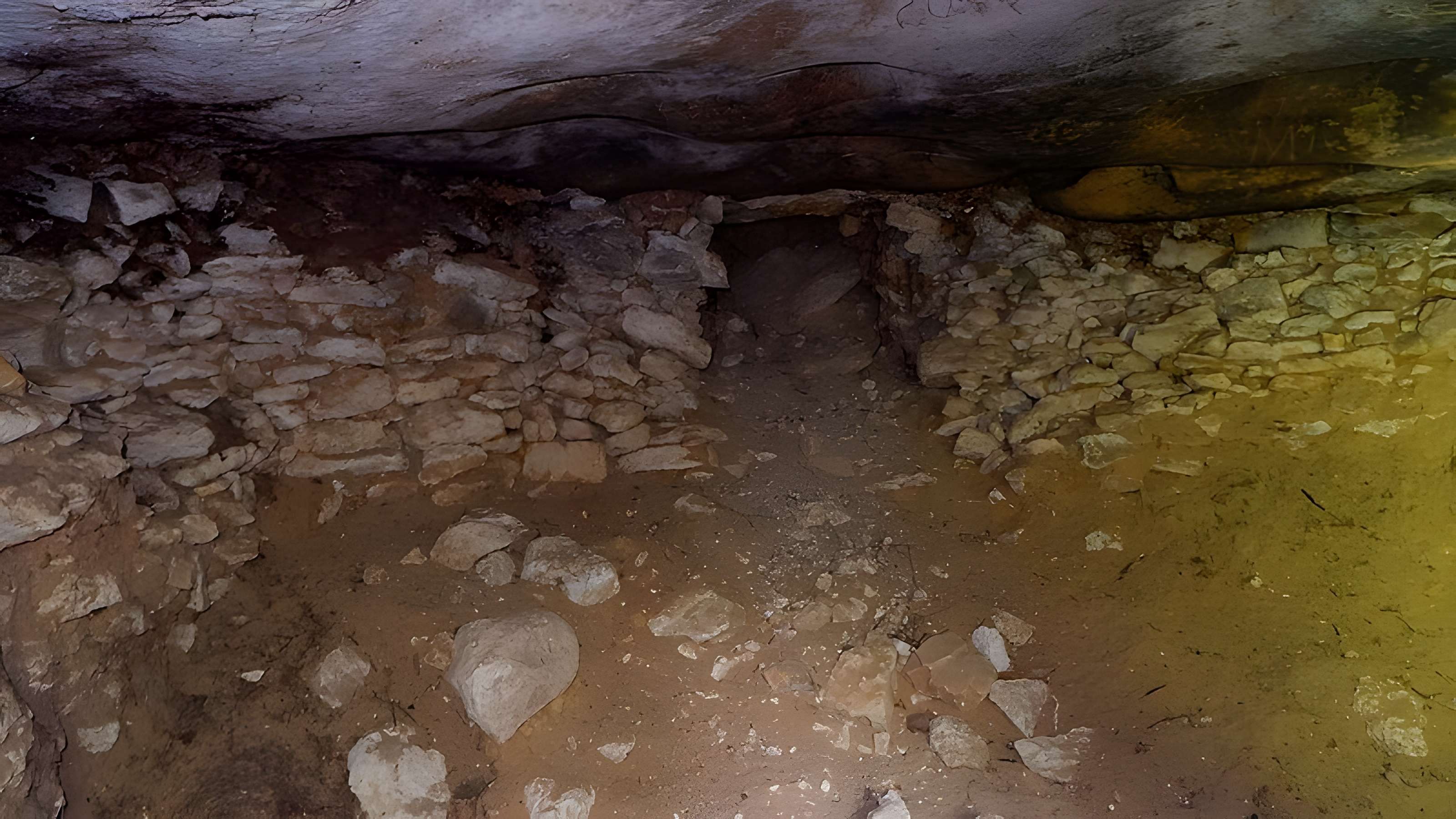 Hypogée de la Fontaine Saint-Léger de Buno-Bonnevaux