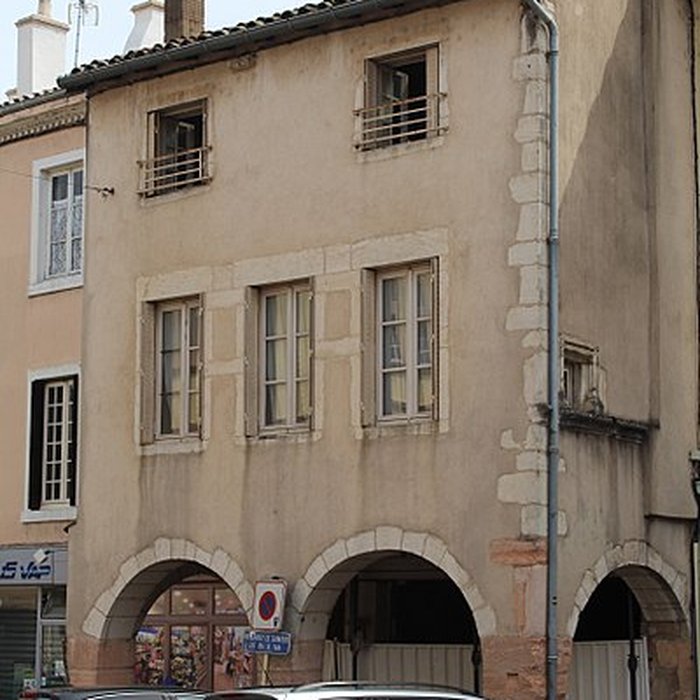 Photo de Immeuble à arcades à Tournus