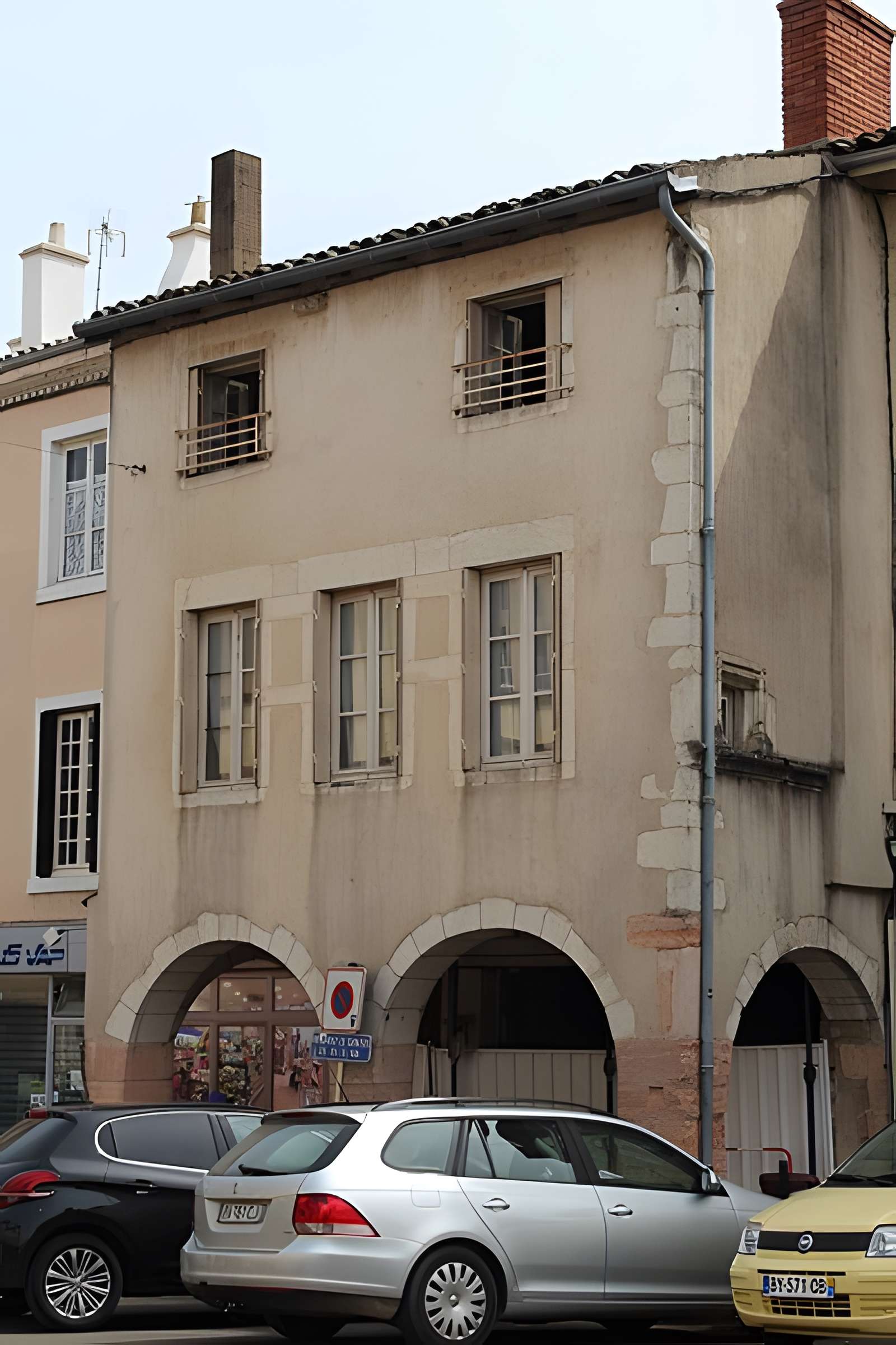 Immeuble à arcades à Tournus