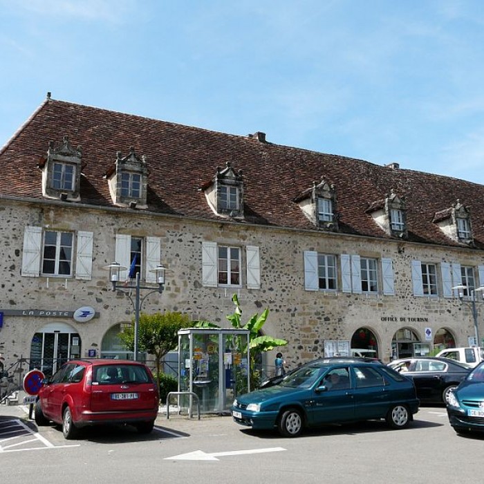 Photo de Immeuble du Bessol à Beaulieu-sur-Dordogne