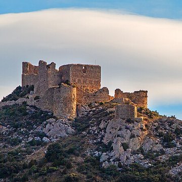 Ensemble des vestiges du château dAguilar