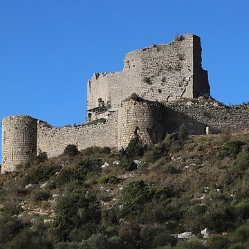 Ensemble des vestiges du château dAguilar