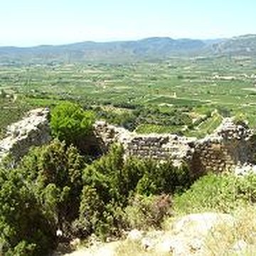 Ensemble des vestiges du château dAguilar