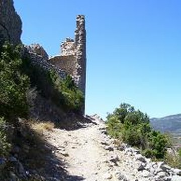 Ensemble des vestiges du château dAguilar