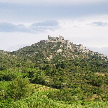 Ensemble des vestiges du château dAguilar