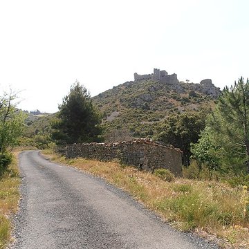 Ensemble des vestiges du château dAguilar