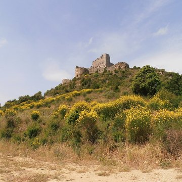 Ensemble des vestiges du château dAguilar