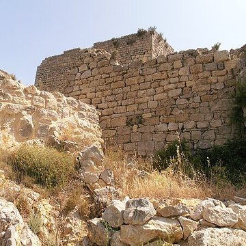 Ensemble des vestiges du château dAguilar