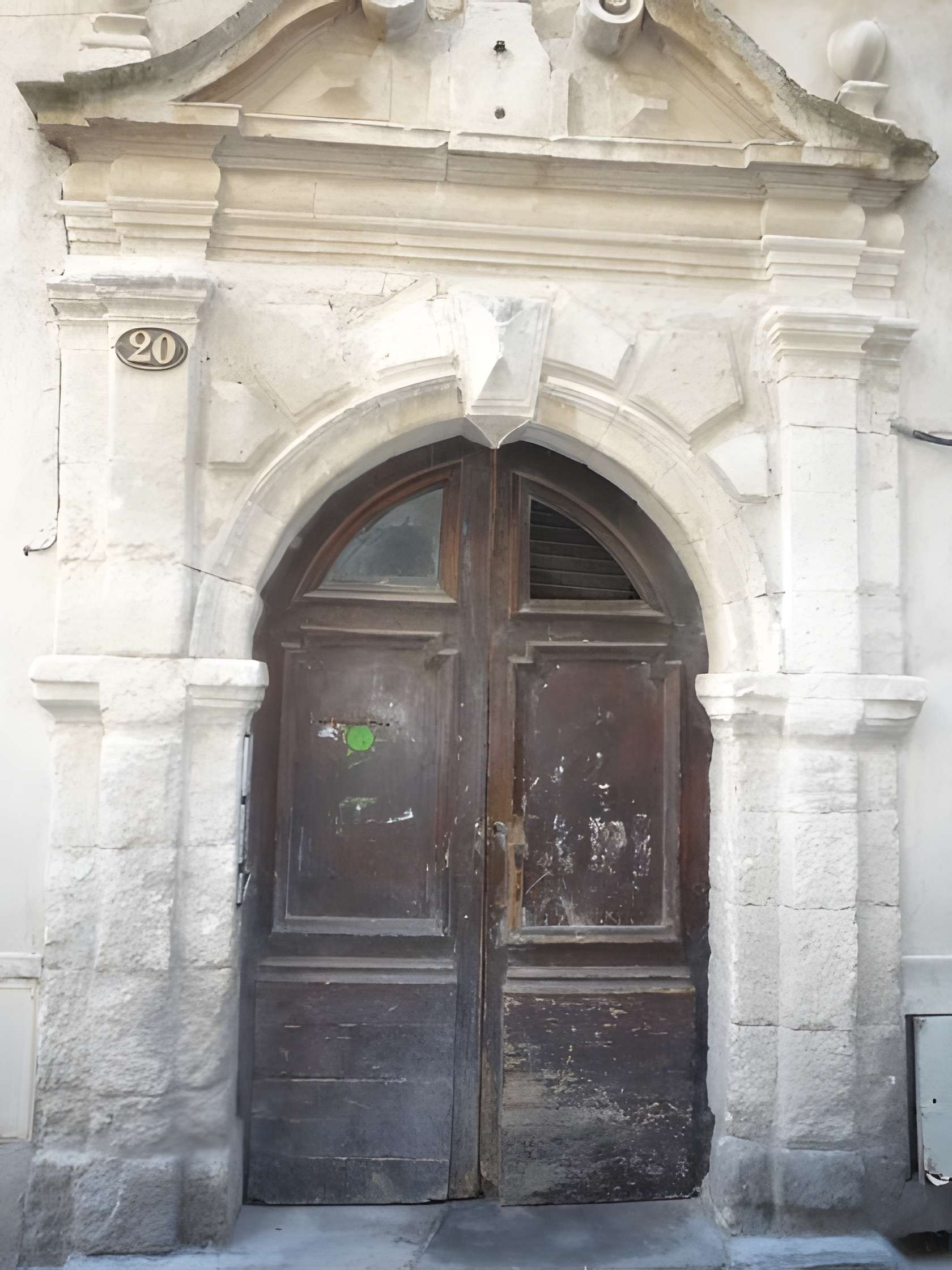 Immeuble, 20 Rue des Orangers à Nîmes