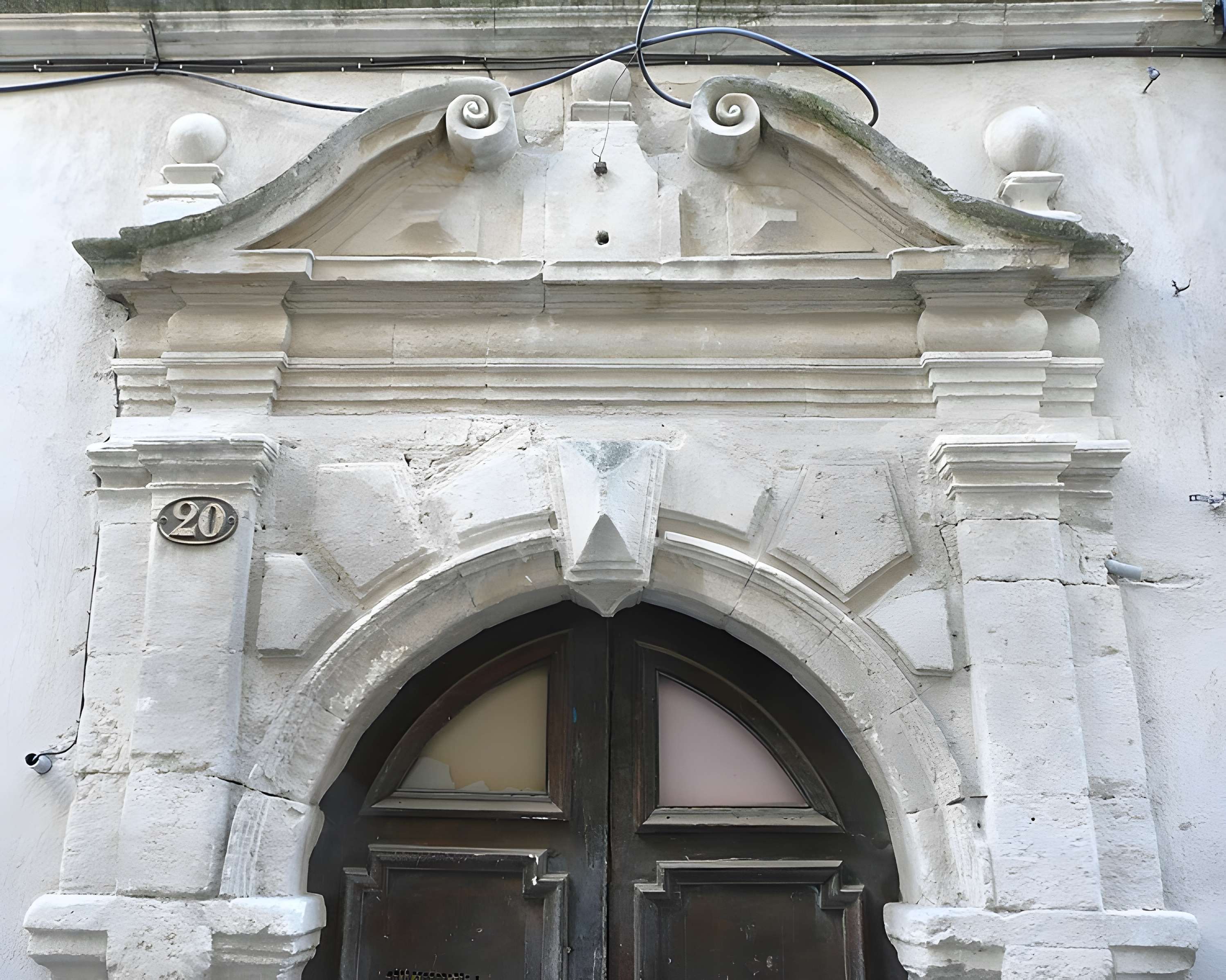 Immeuble, 20 Rue des Orangers à Nîmes
