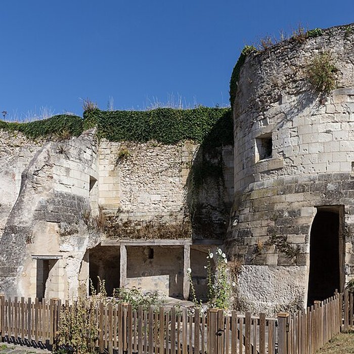 Photo de Immeuble, 38 Rue Isorée à Châtillon-sur-Indre