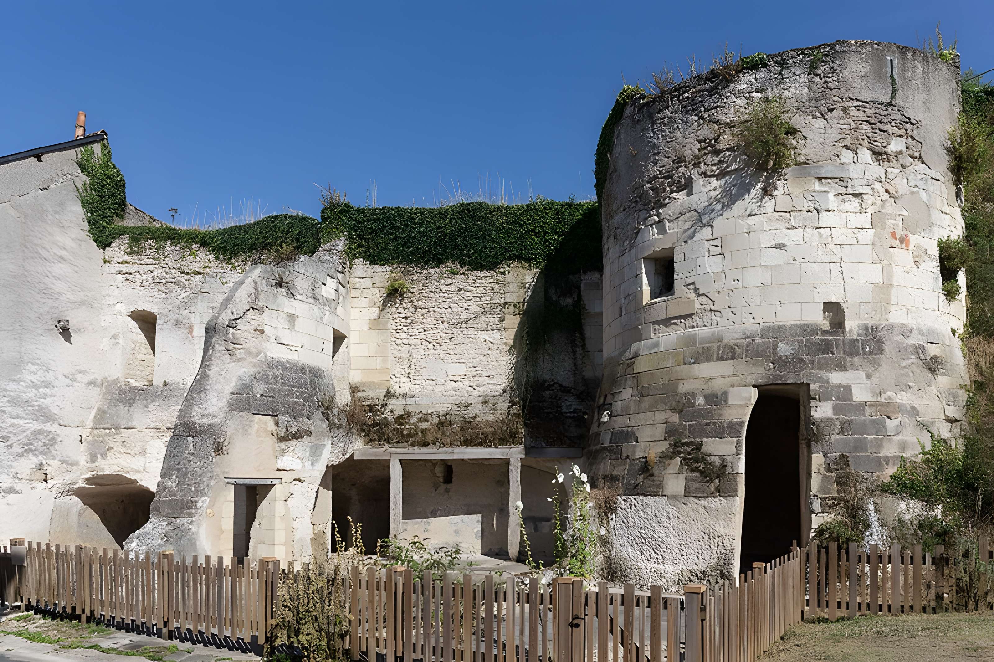 Immeuble, 38 Rue Isorée à Châtillon-sur-Indre