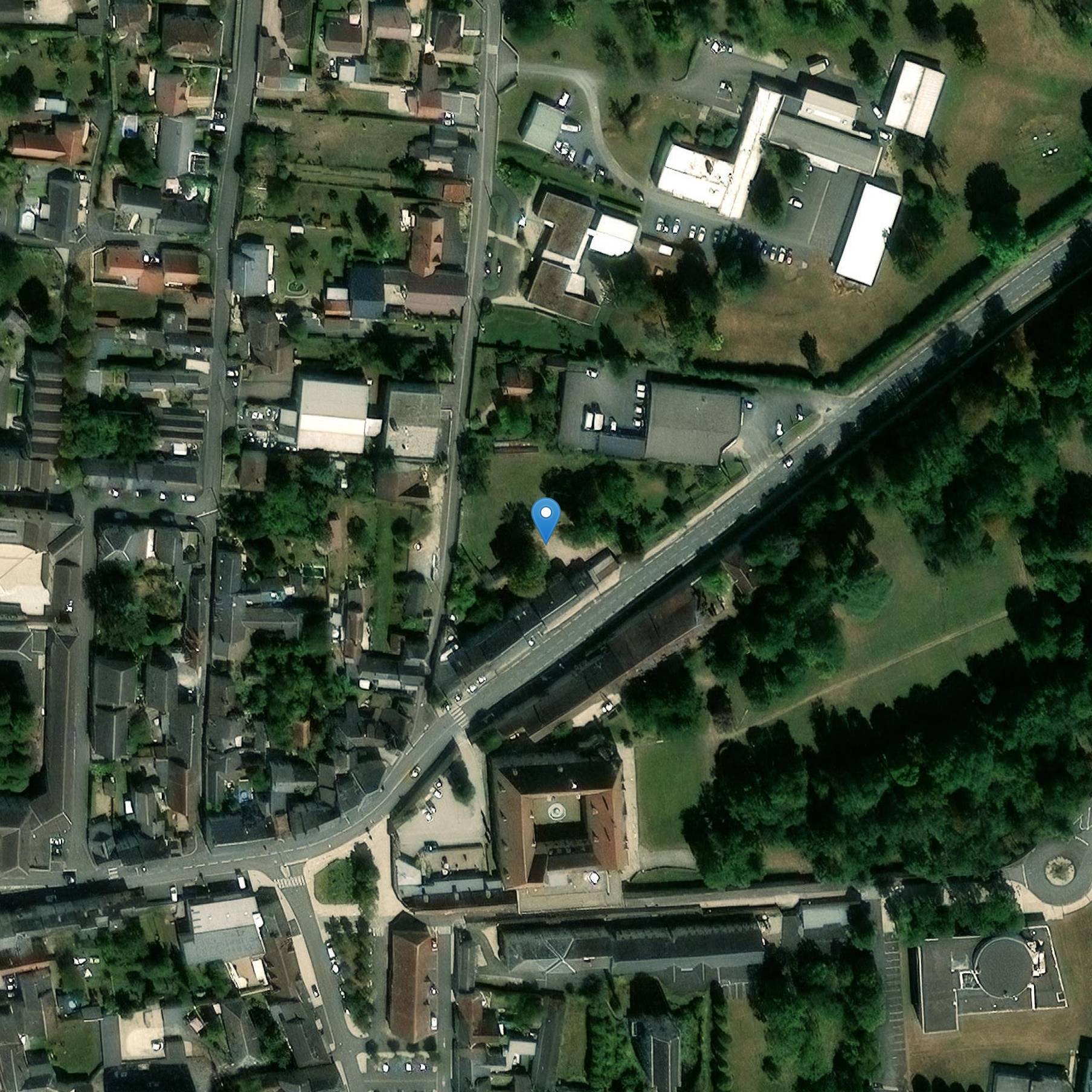 Photo de Gebouw, Montélimartstraat 48 in Issoudun