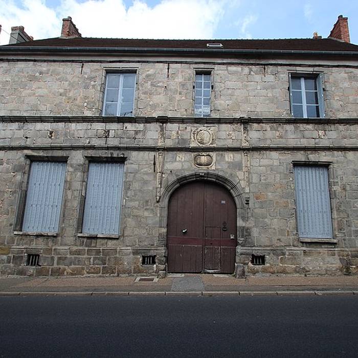 Photo de Building, 9 Rue Charles-de-Gaulle in Saint-Arnoult-en-Yvelines
