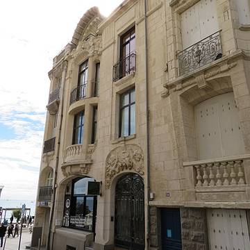 Immeubles, 4-4 bis Place Maréchal-Foch des Sables-dOlonne 