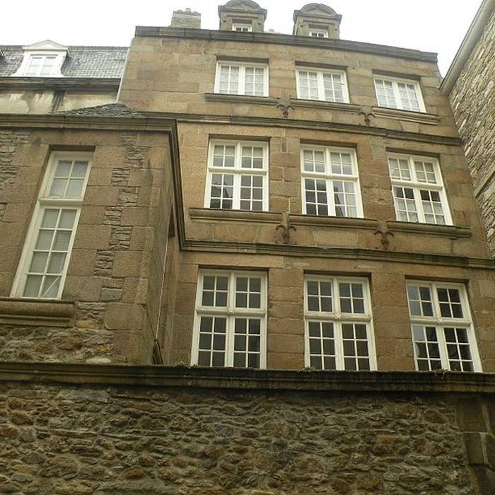 Photo de Immeubles, 6-10 Cour La Houssaye à Saint-Malo