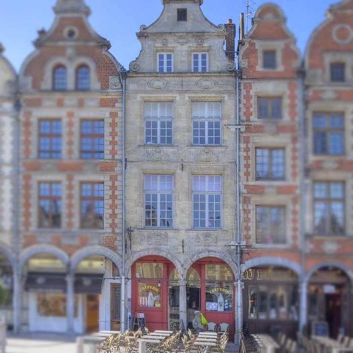 Photo de Immeubles, Place des Héros N2 à 76 à Arras