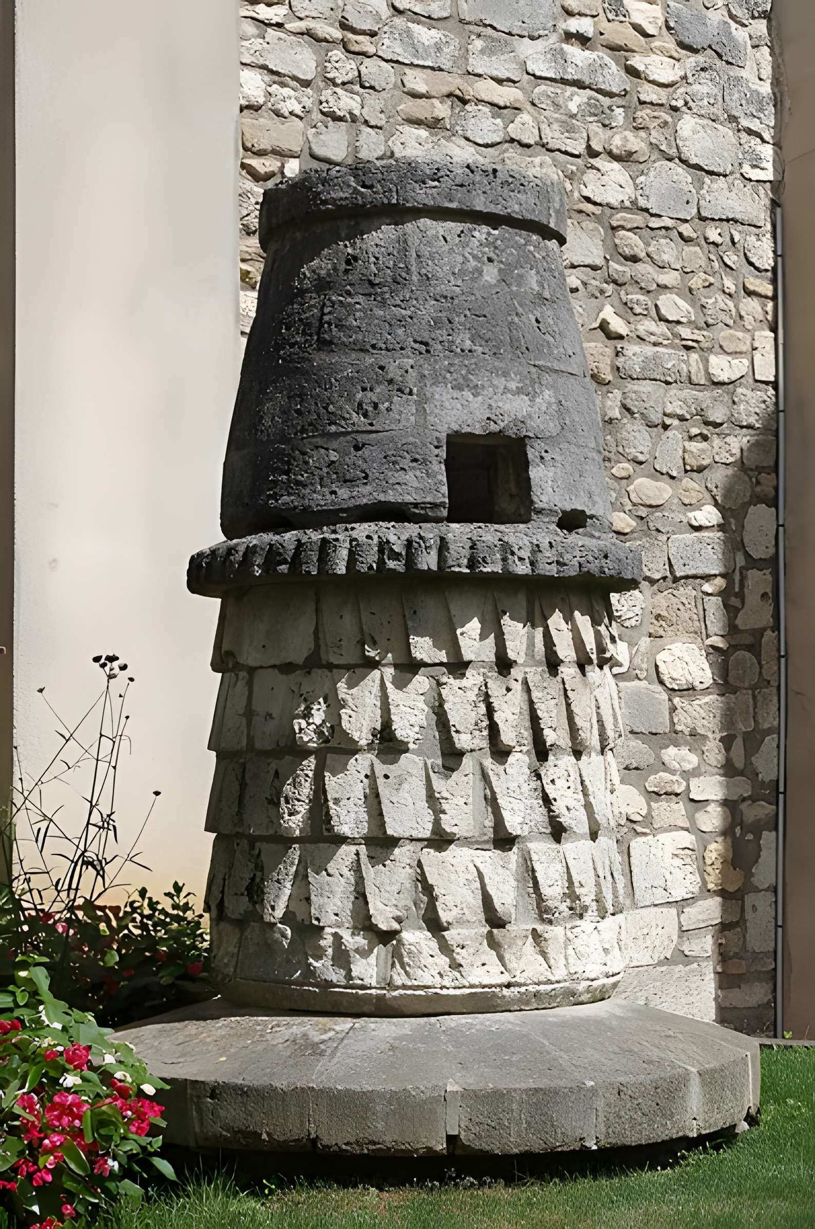 Lanterne des morts d'Angoulême