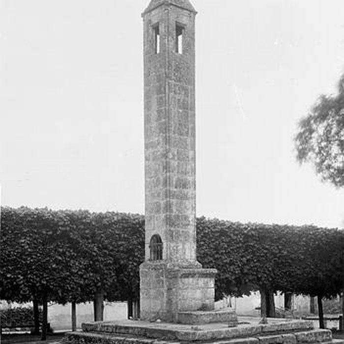 Photo de Lanterne des morts dAntigny