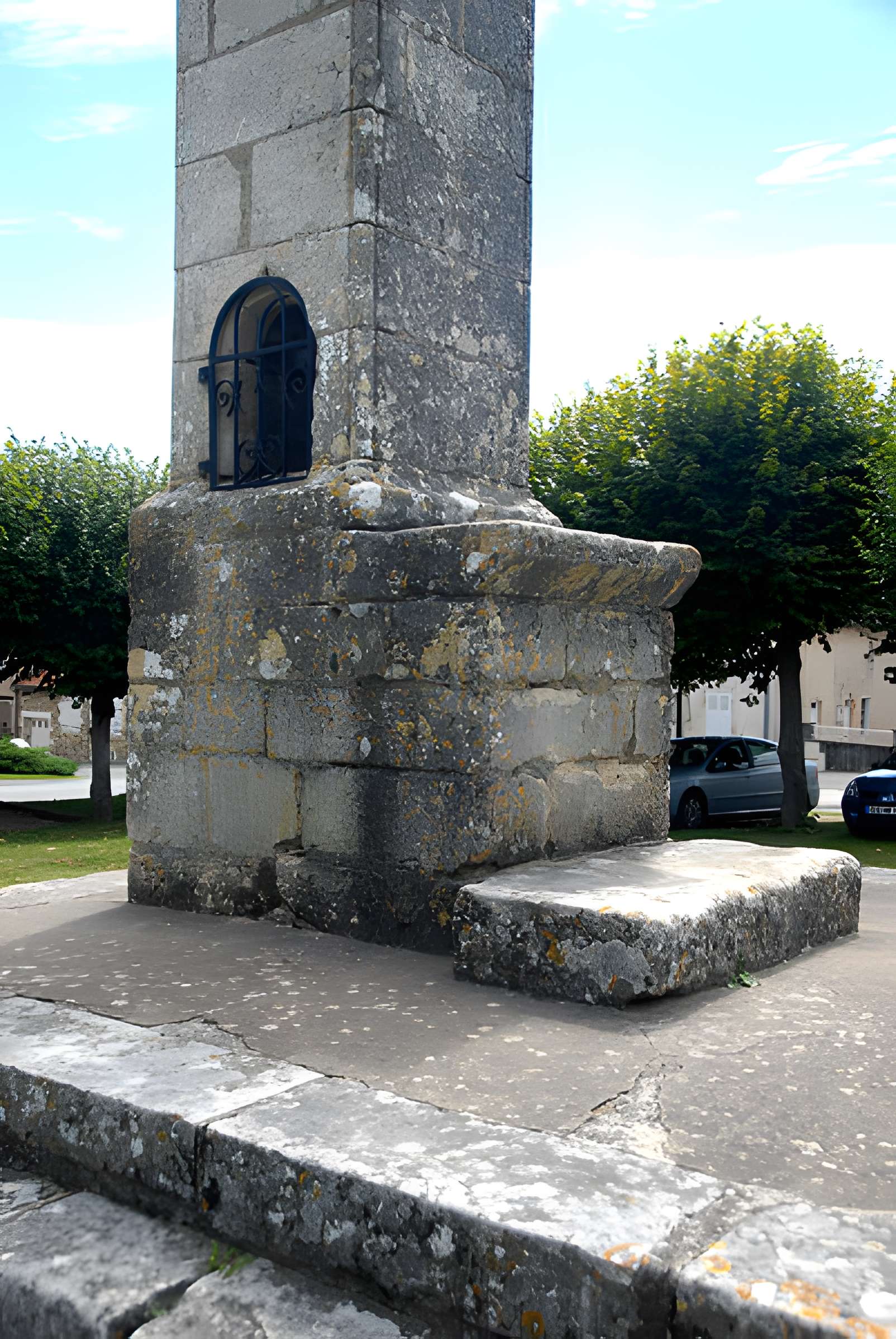 Lanterne des morts d'Antigny