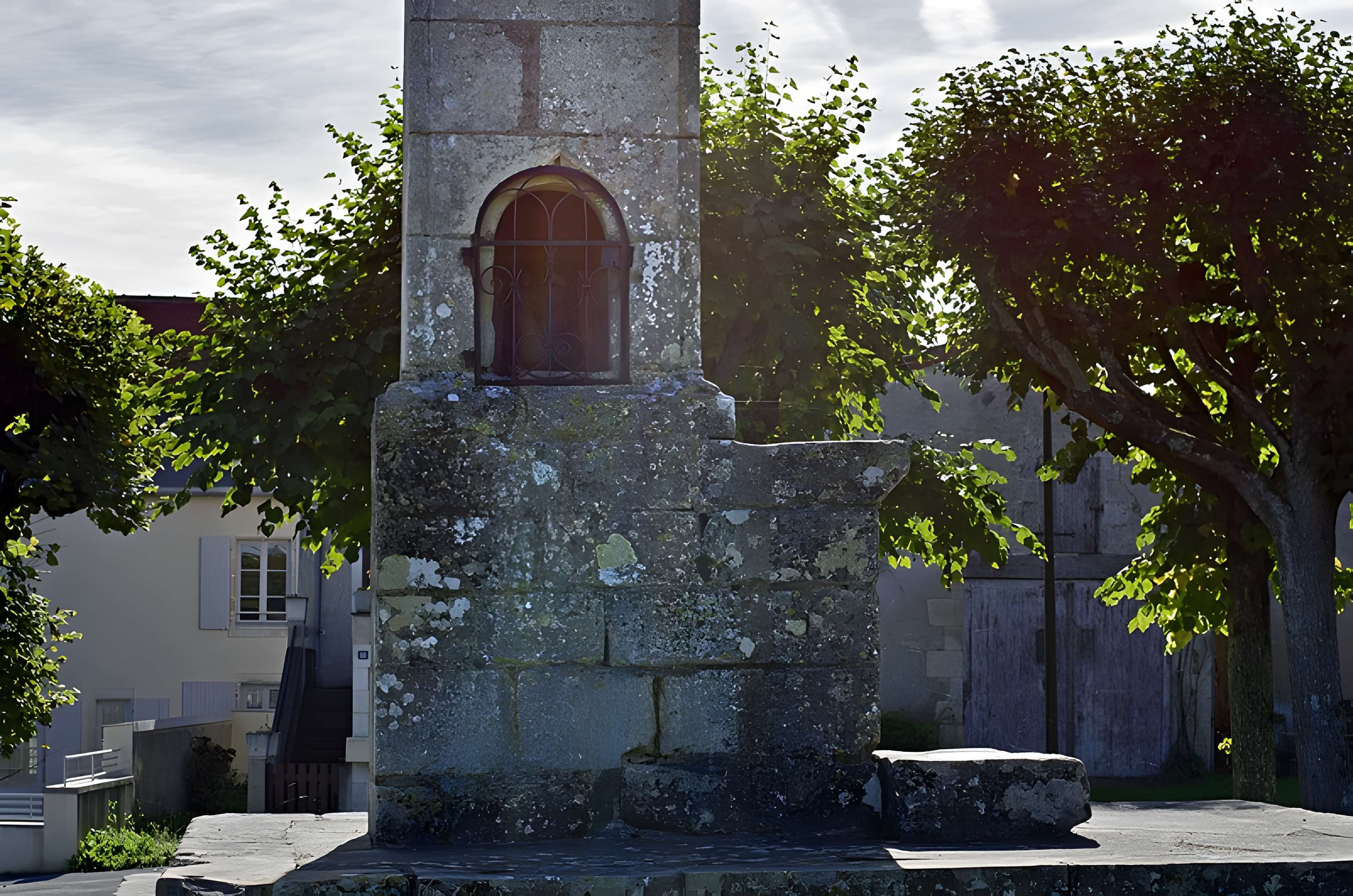 Lanterne des morts d'Antigny