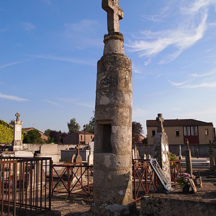 Photo de Lanterne des morts de Brigueuil
