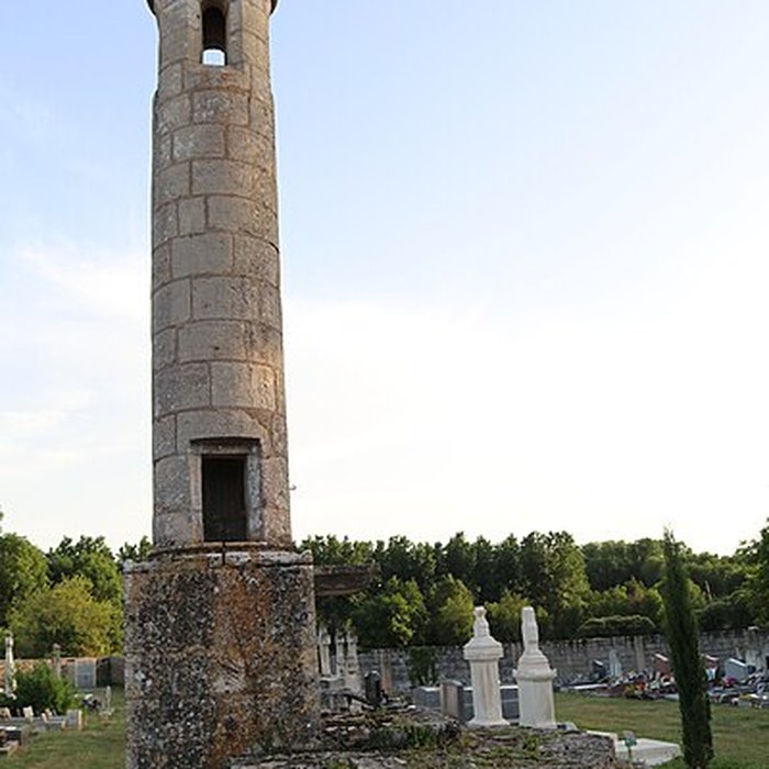 Photo de Lanterne des morts de Château-Larcher