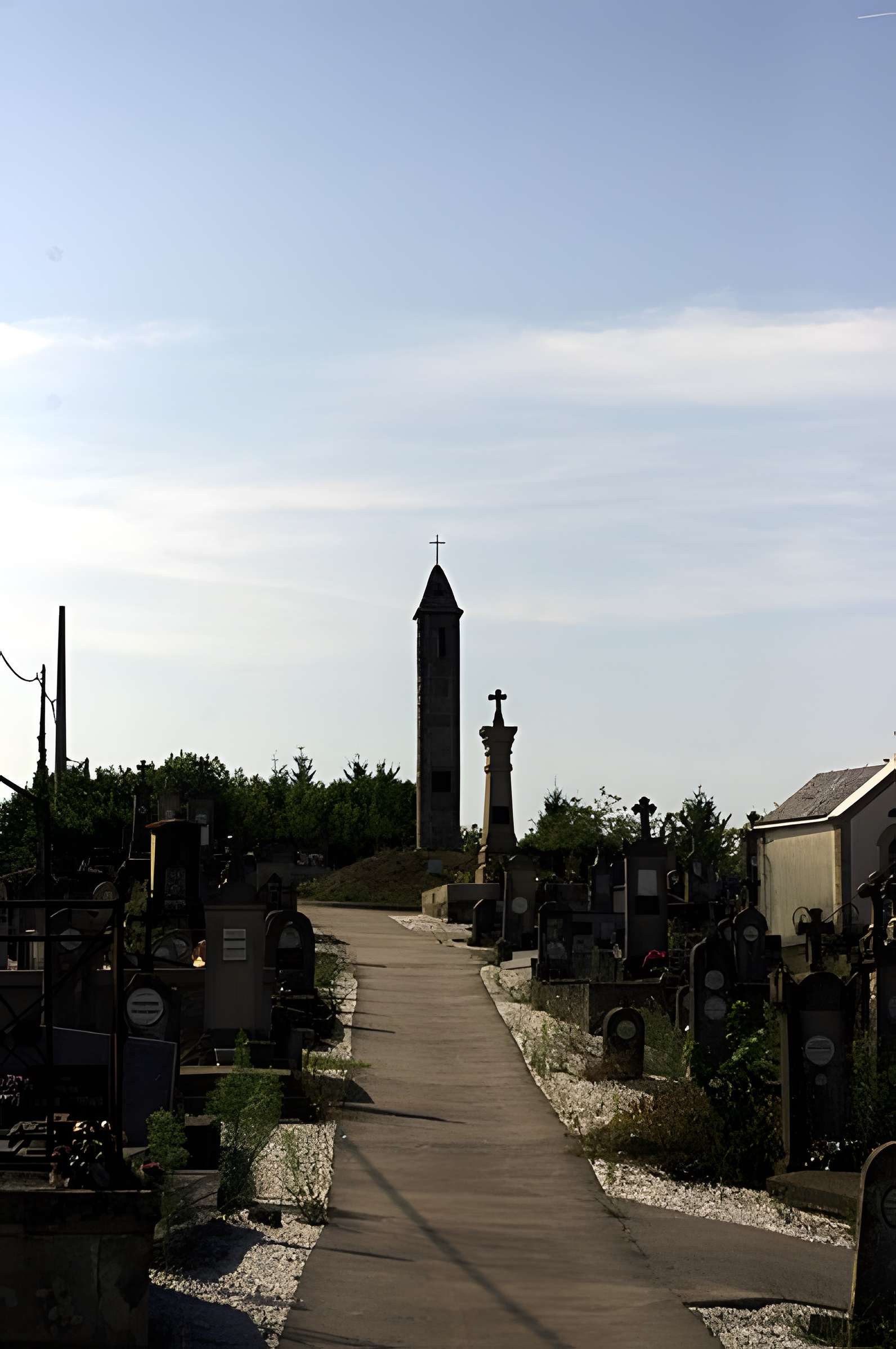 Lanterne des morts de Cognac-la-Forêt