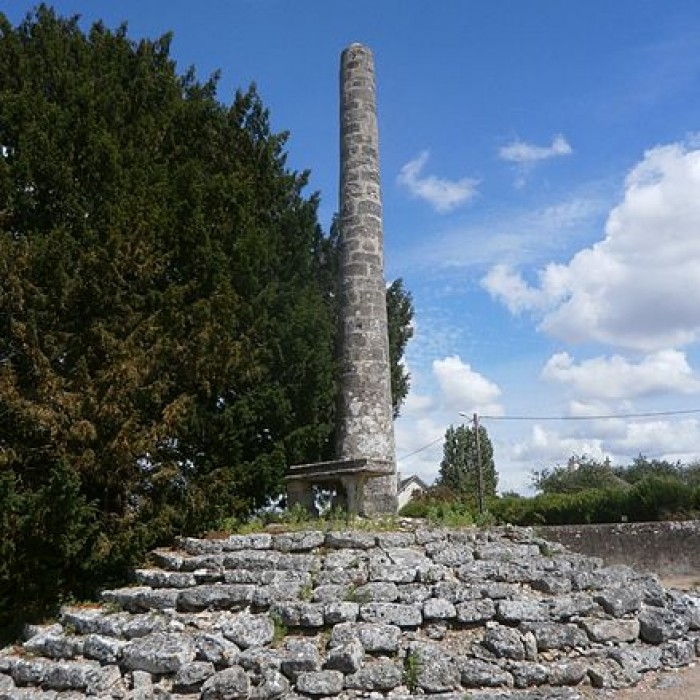 Photo de Lanterne des Morts de Cormery