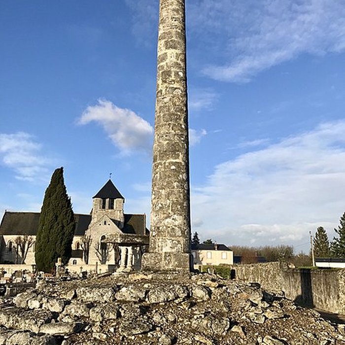 Photo de Lanterne des Morts de Cormery