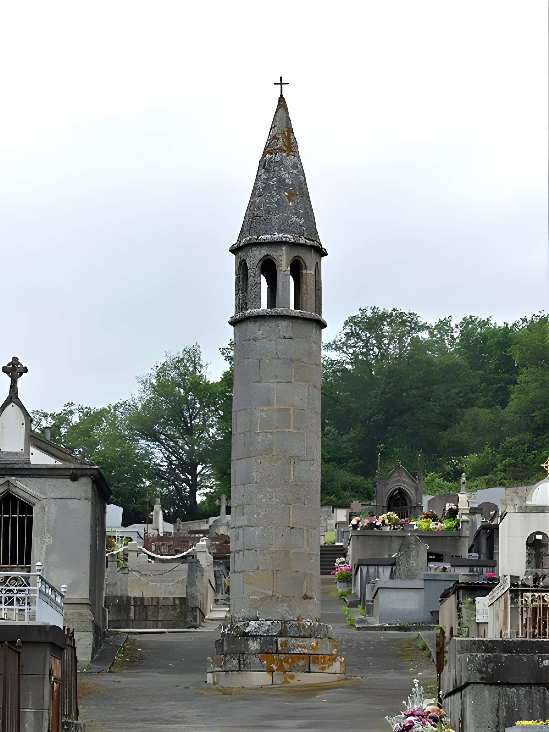 Lanterne des morts de Felletin