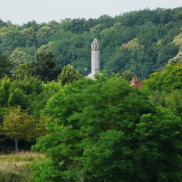 Lanterne des morts de Fontevraud-lAbbaye
