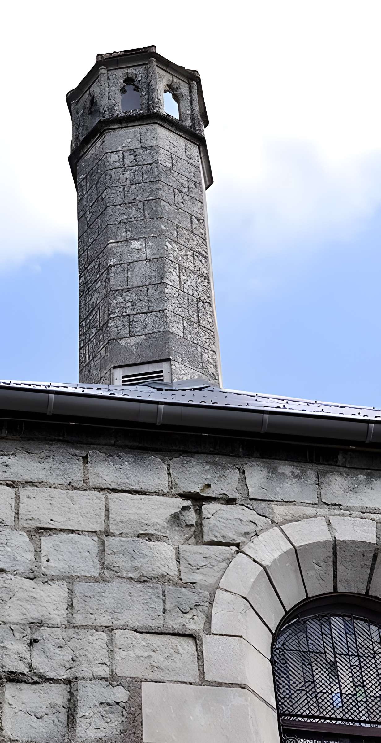 Lanterne des morts de Fontevraud-l'Abbaye