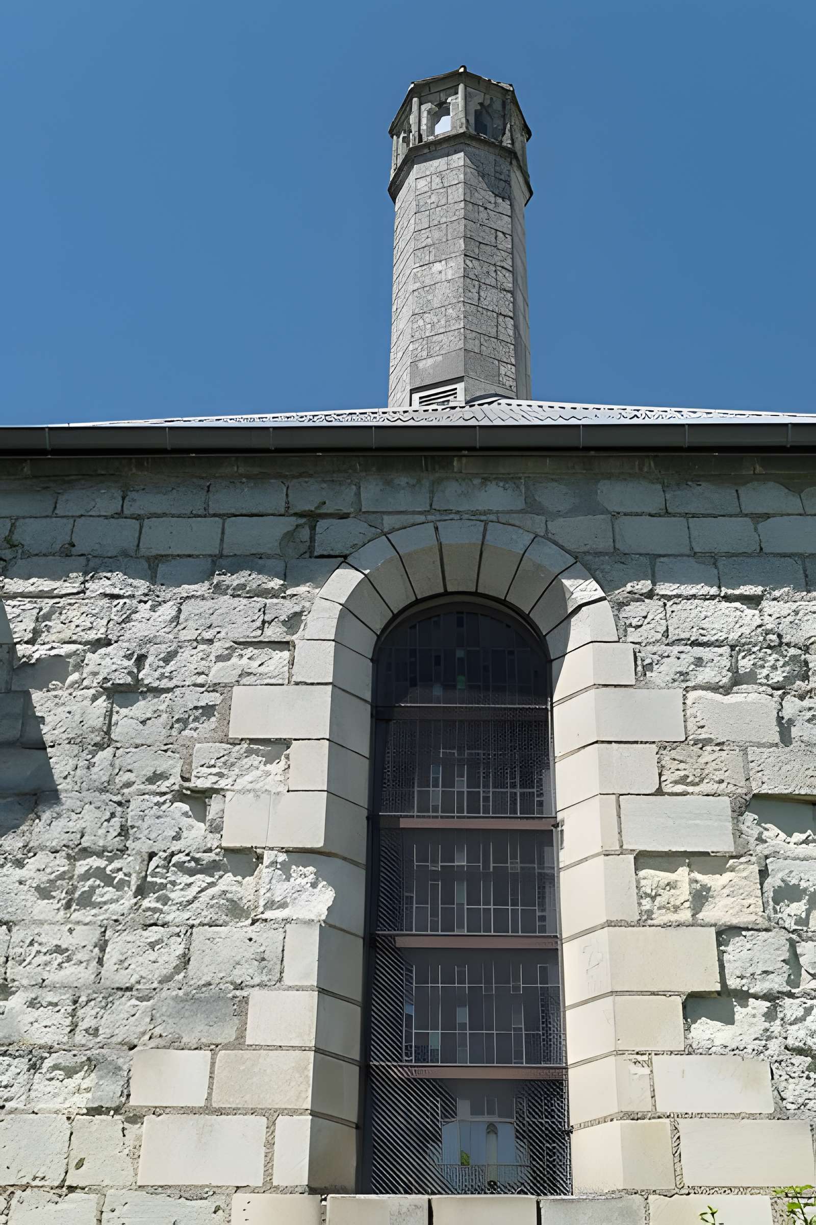 Lanterne des morts de Fontevraud-l'Abbaye