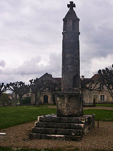 Photo de Lanterne des morts de Journet
