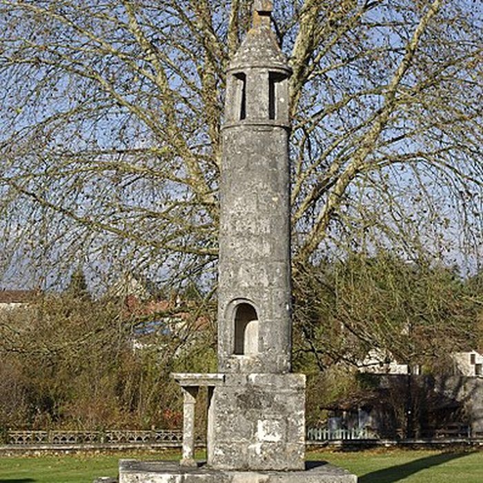 Photo de Lanterne des morts de Journet