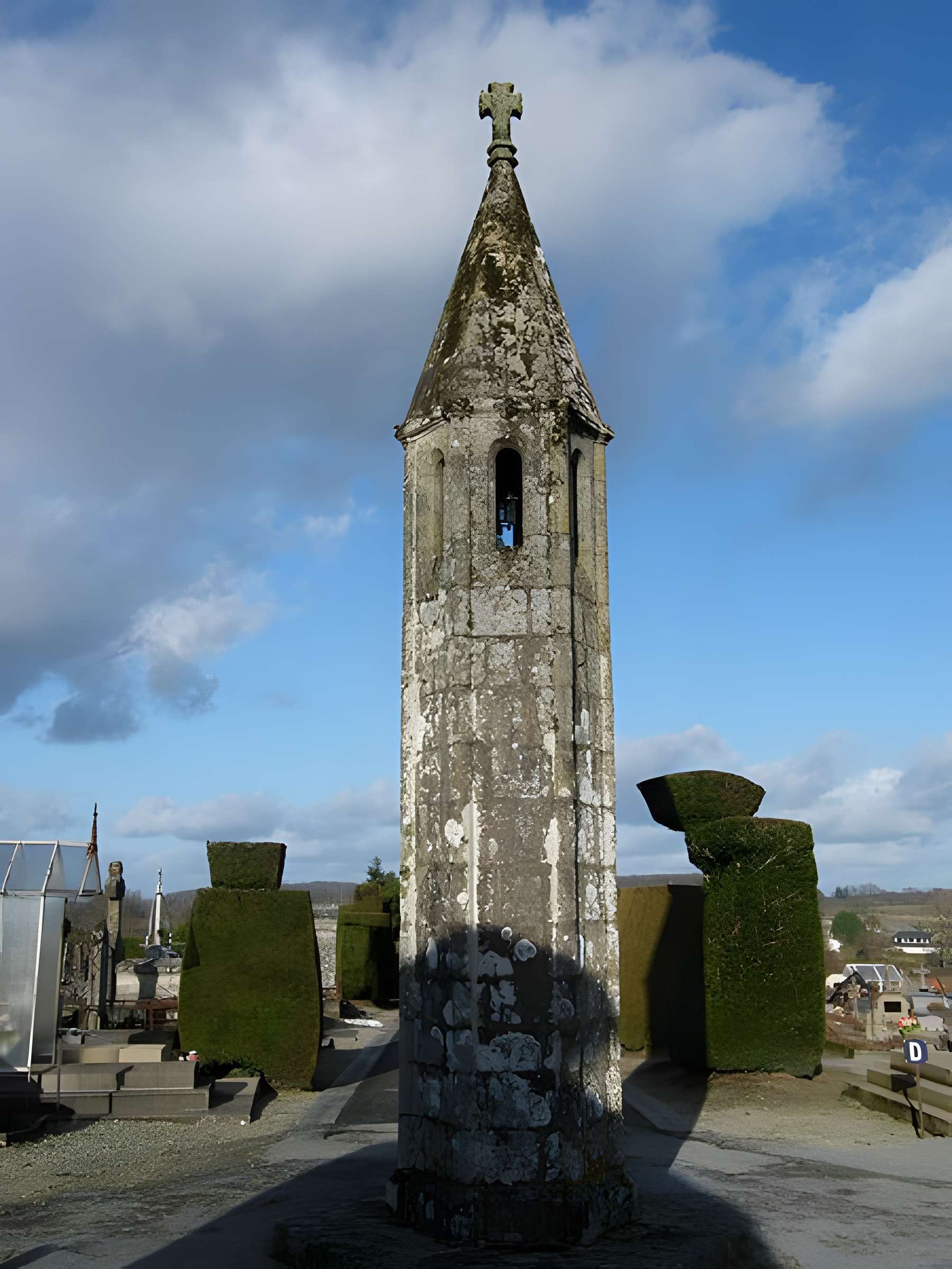 Lanterne des morts de La Souterraine 