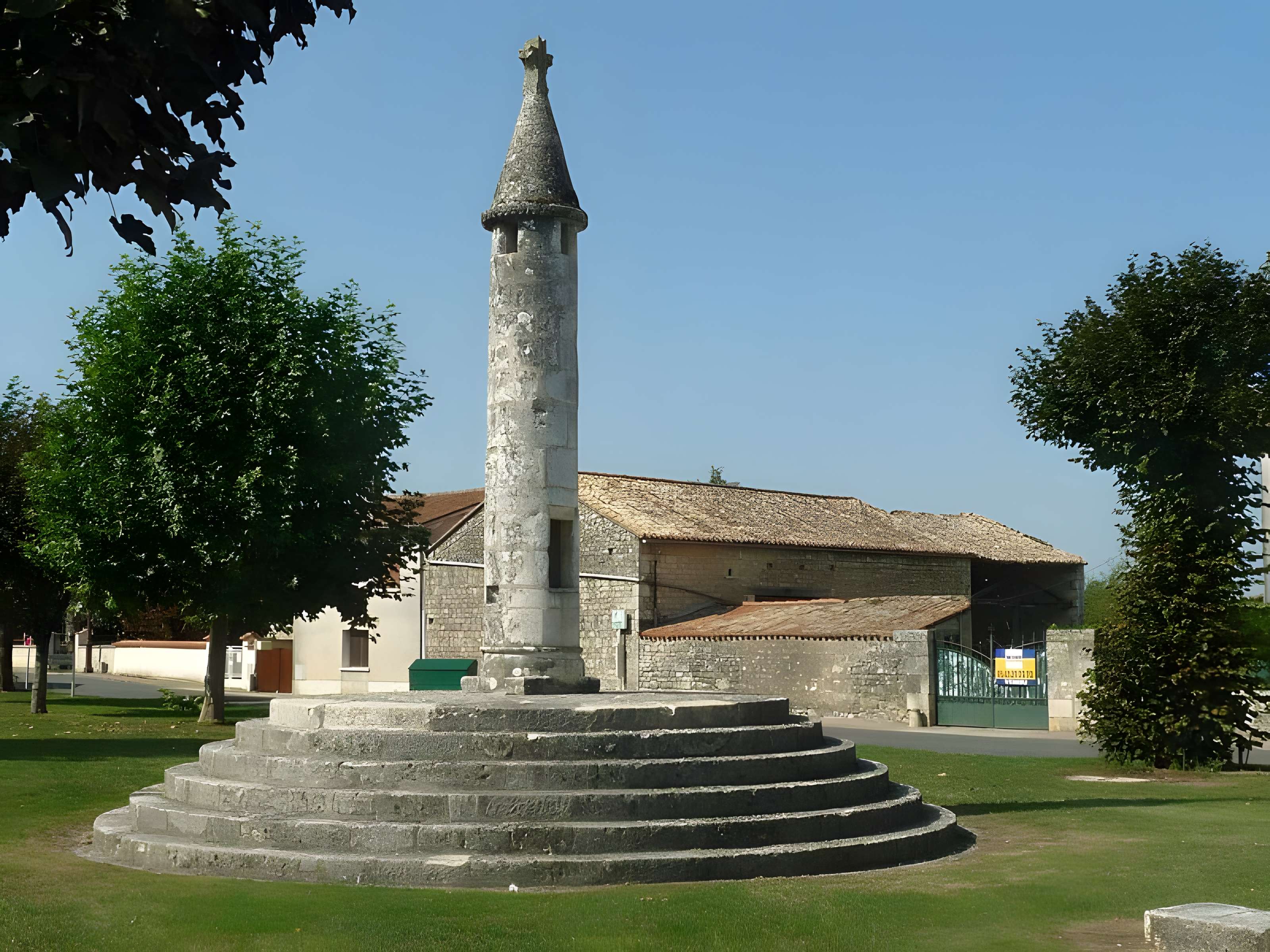 Lanterne des morts de Pranzac 