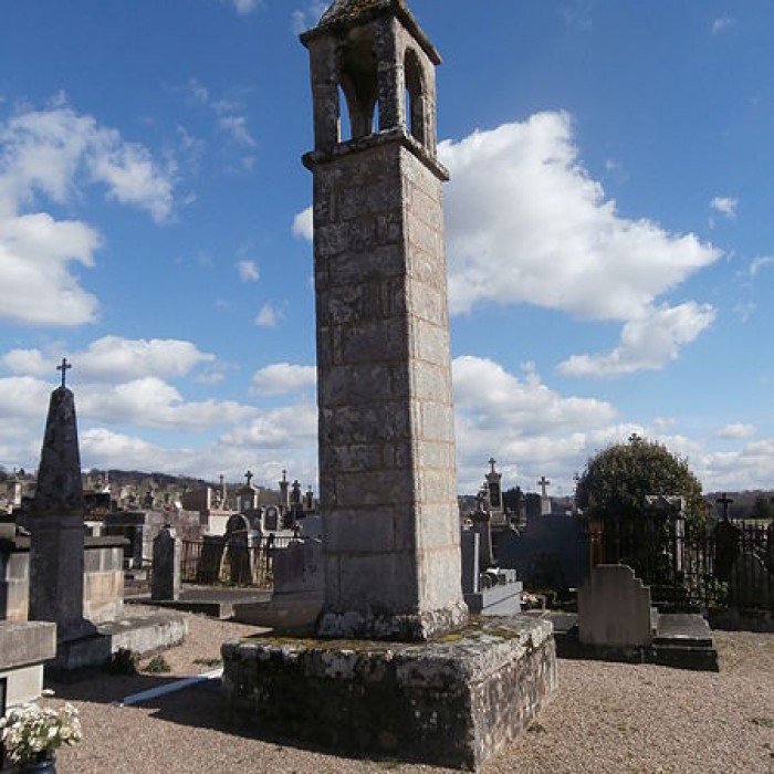 Photo de Lanterne des morts de Saint-Victurnien