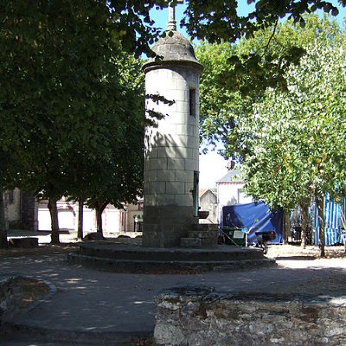 Photo de Lanterne des morts des Moutiers-en-Retz