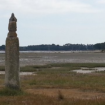Lech de Men-er-Menah à Locoal-Mendon