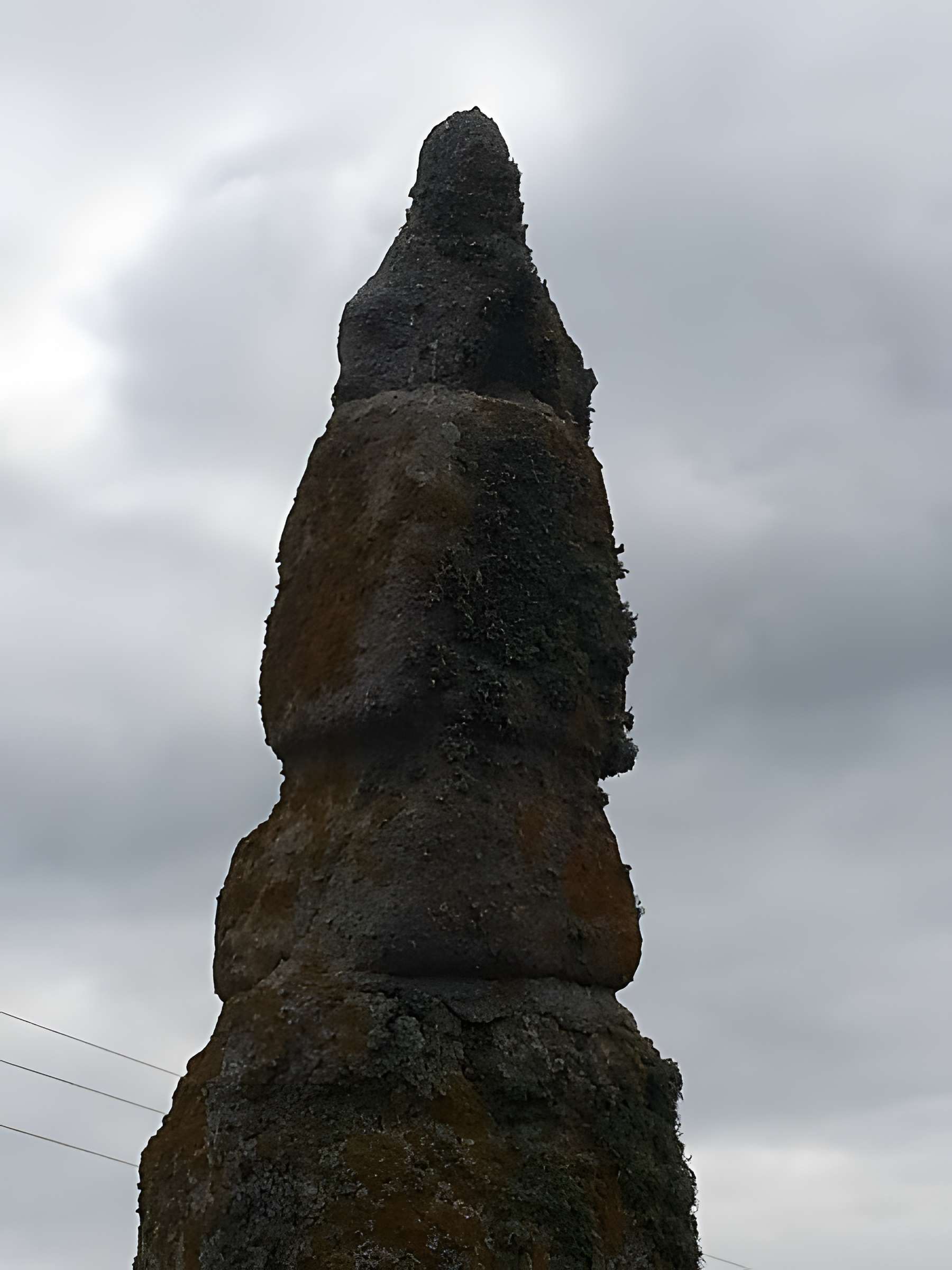 Lech de Men-er-Menah à Locoal-Mendon