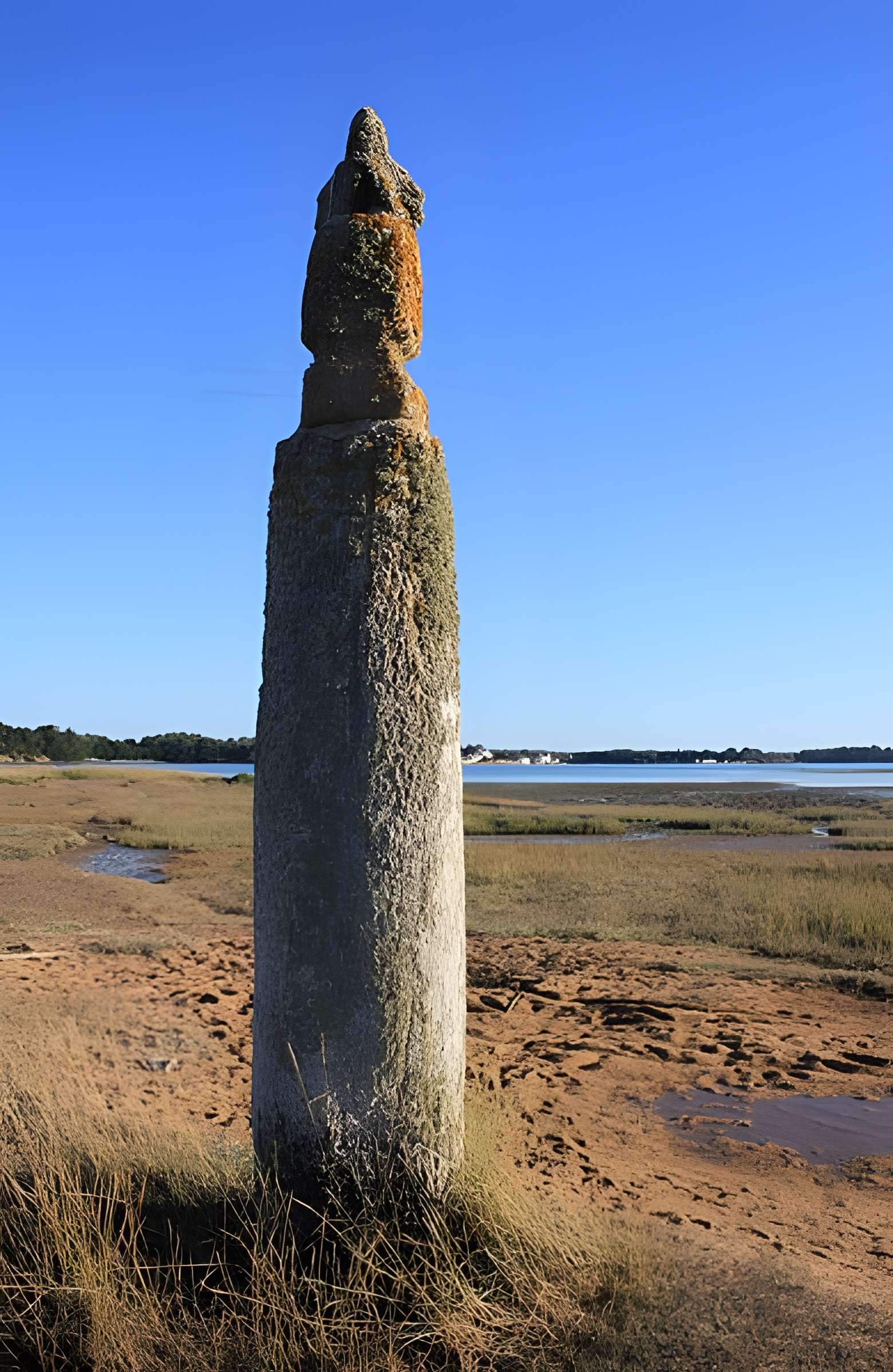 Lech de Men-er-Menah à Locoal-Mendon