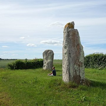 Les Pierres Jumelles de Mont-Saint-Eloi
