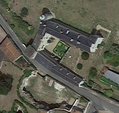 Logis de Rouvraye à Saint-Léger-de-Montbrillais 