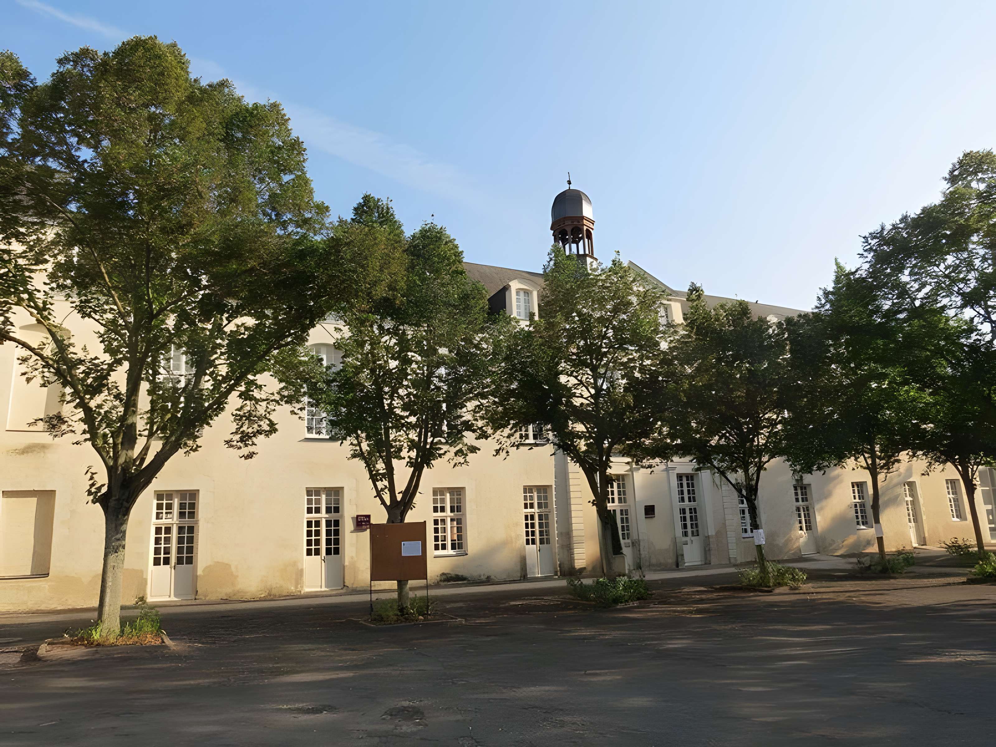 Lycée Victor-Hugo de Château-Gontier
