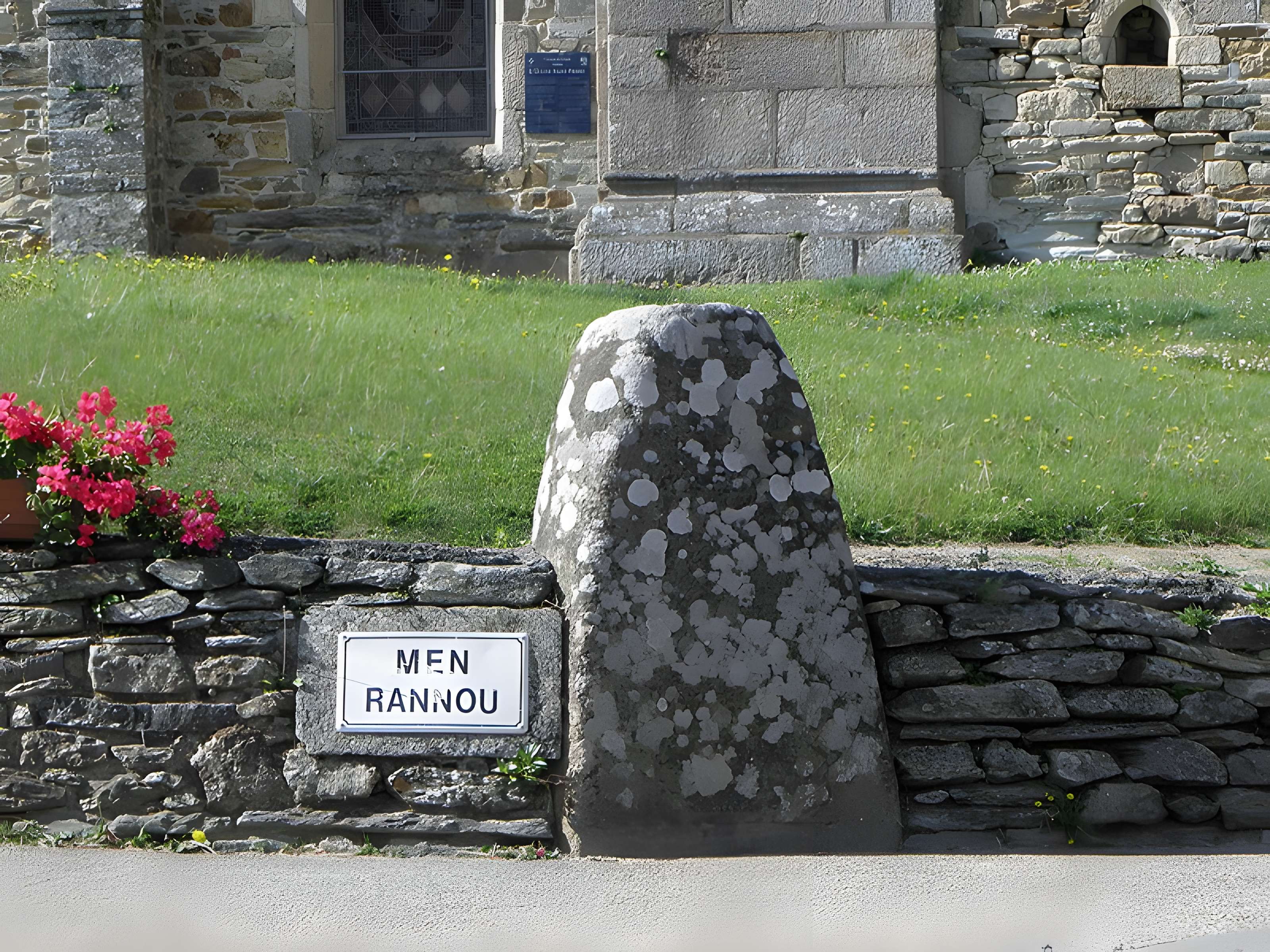 Maen ar Rannou de Guimaëc